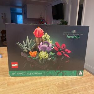 LEGO Botanical Collection Vibrant Succulents